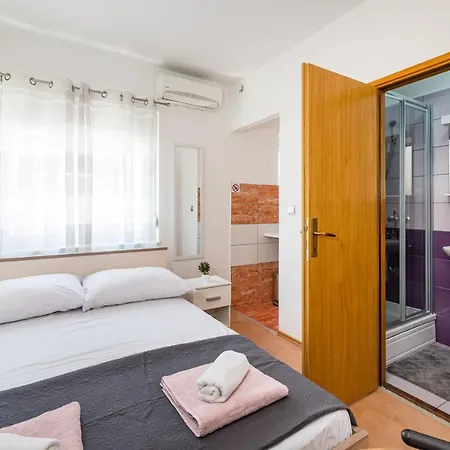 Studio And Rooms Zadar City Wall Exterior photo