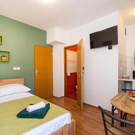 Studio And Rooms Zadar City Wall Exterior photo