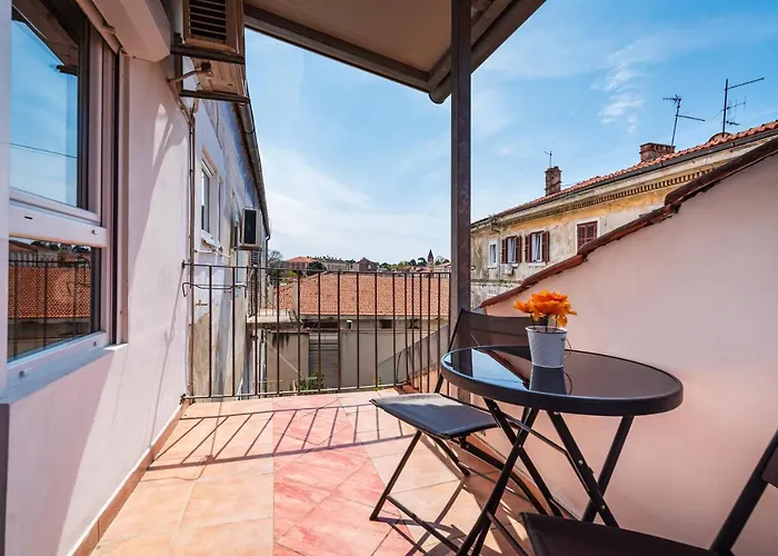 Studio And Rooms Zadar City Wall